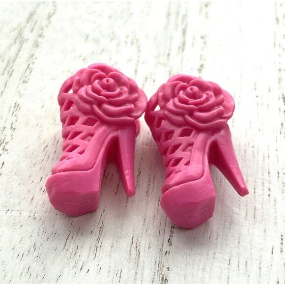 Barbie Doll Shoes Pink Strappy High Heels Roses Arched Feet - Picture 6 of 7